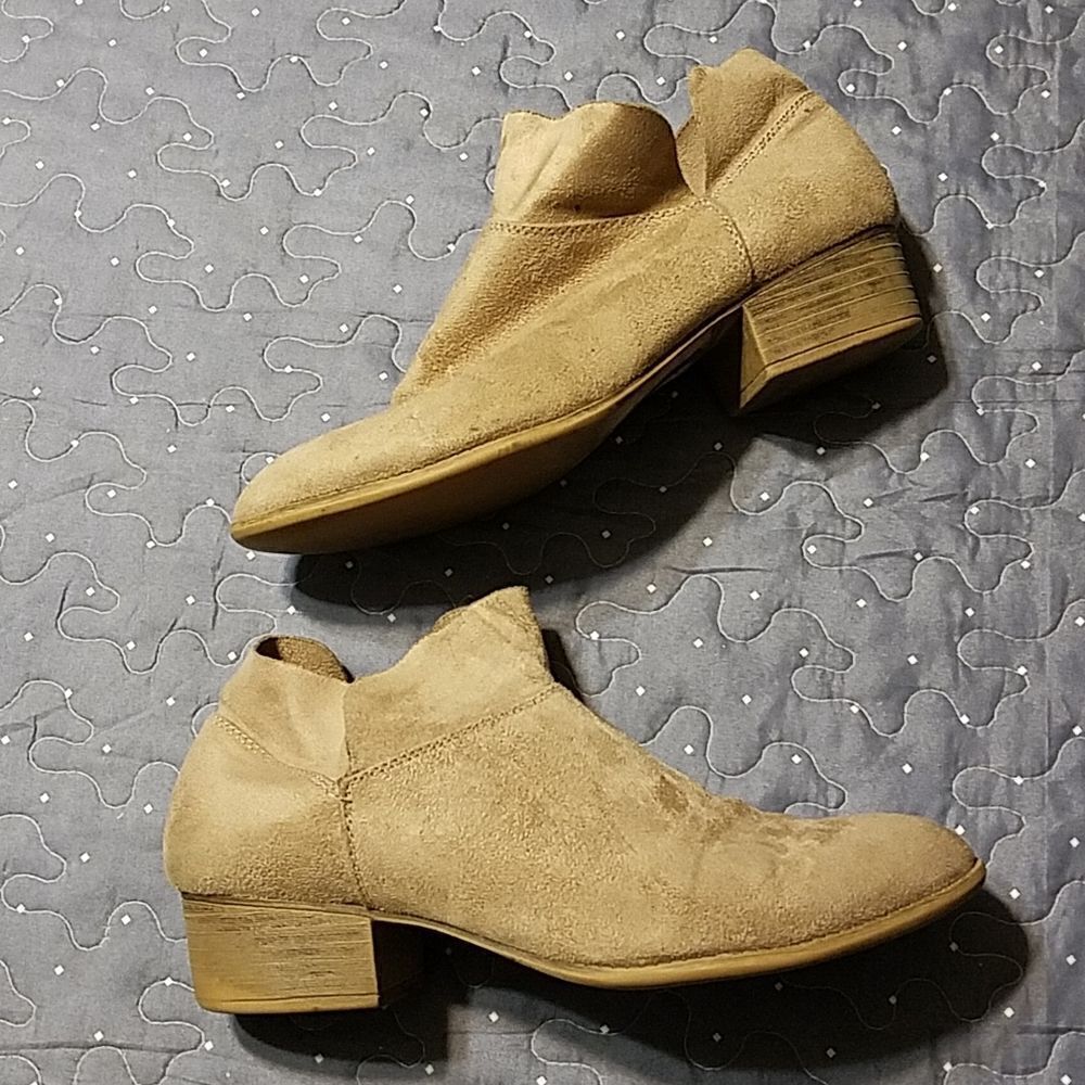 American Eagle ankle boots size 9